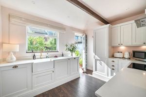 Kitchen- click for photo gallery